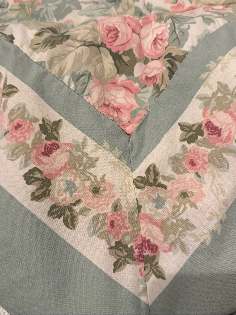 Vintage Laura Ashley Cottage Rose F/Q Comforter Framed Reversible Floral 1990's